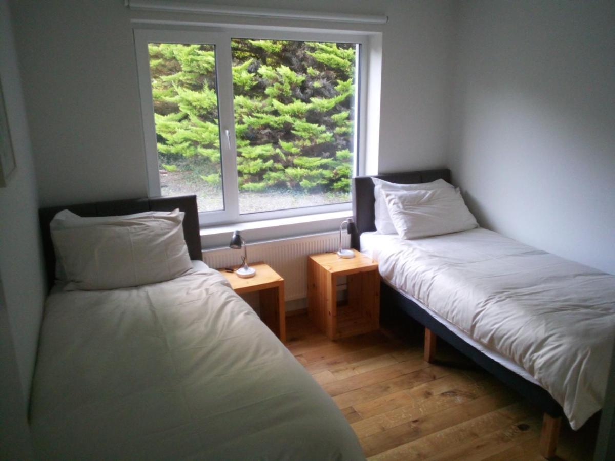 Spacious Contemporary Chalet Type Apartment. Голуей Екстериор снимка