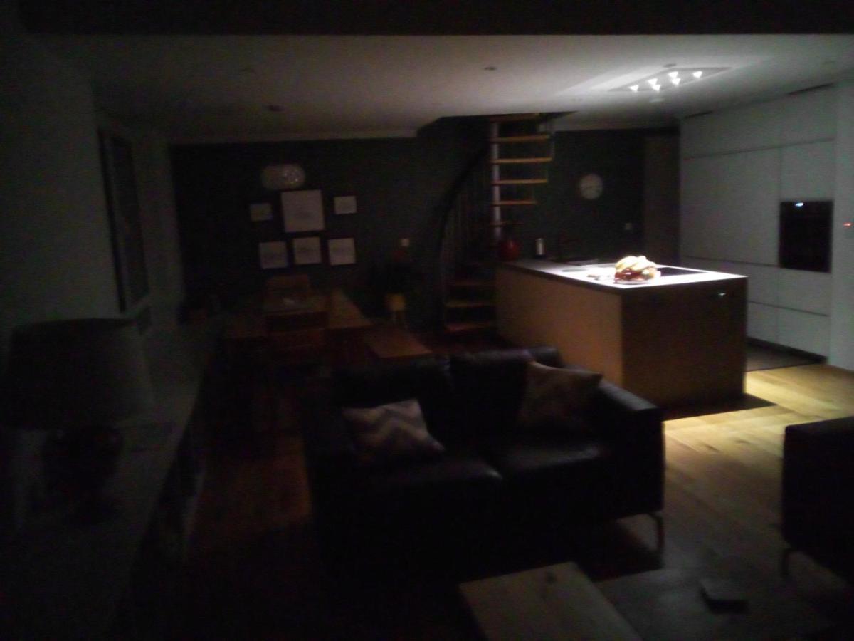 Spacious Contemporary Chalet Type Apartment. Голуей Екстериор снимка